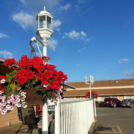 Traveller'S Inn Dawson Creek Dış mekan fotoğraf