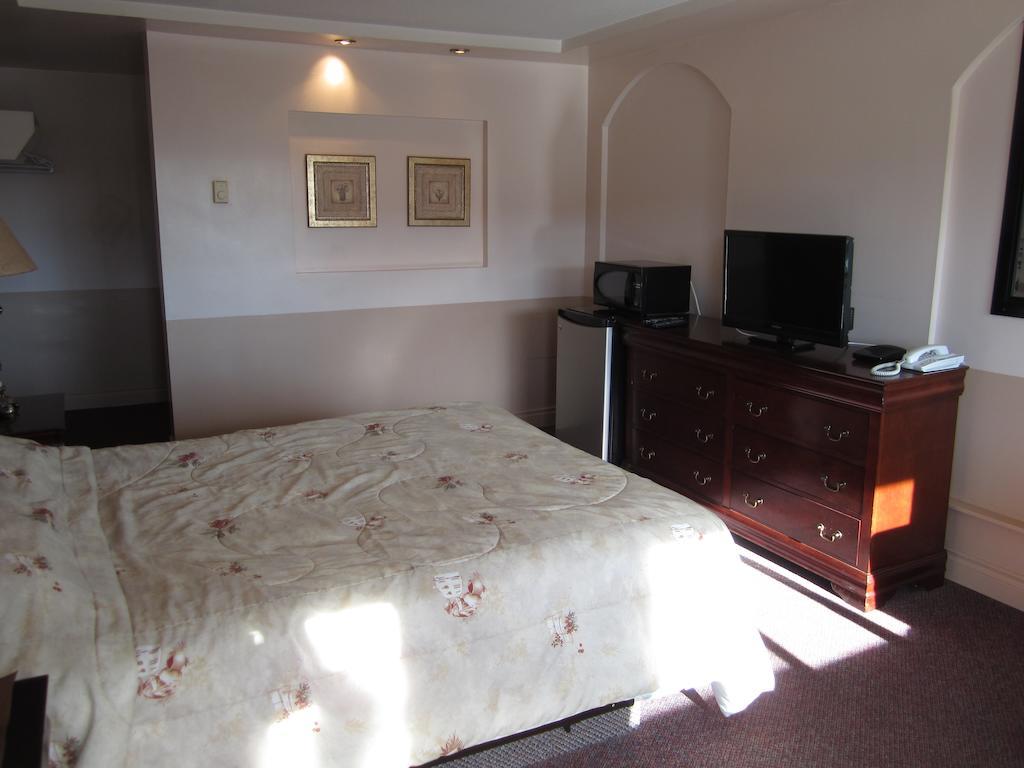 Traveller'S Inn Dawson Creek Dış mekan fotoğraf
