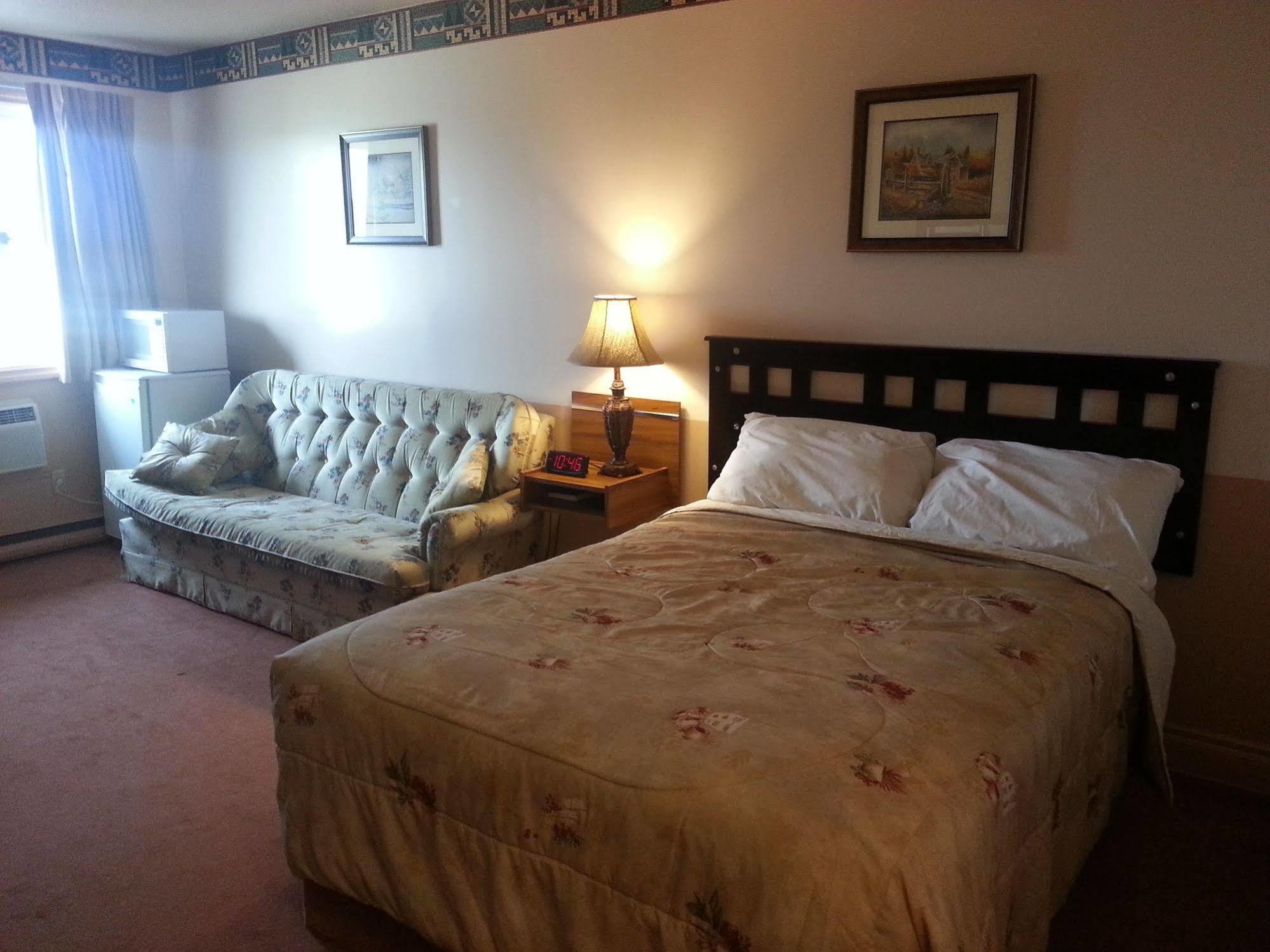 Traveller'S Inn Dawson Creek Dış mekan fotoğraf