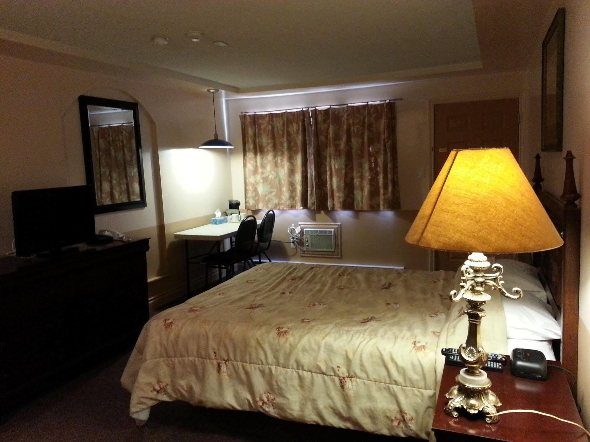 Traveller'S Inn Dawson Creek Dış mekan fotoğraf